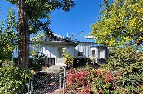 Exterior - 1528 E Boone Ave, Spokane, WA 99202 photo 14 of 16