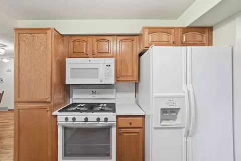 Kitchen - 10907 E 24th Ave, Spokane Valley, WA 99206 photo 3 of 4
