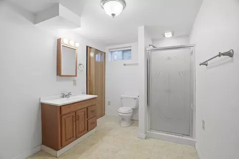 Bath - 10907 E 24th Ave, Spokane Valley, WA 99206 photo 3 of 3