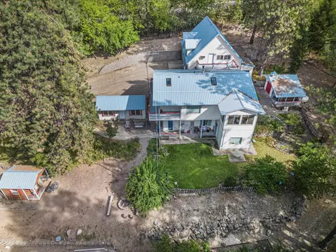 3802 A Bissell Rd, Hunters, WA 99137