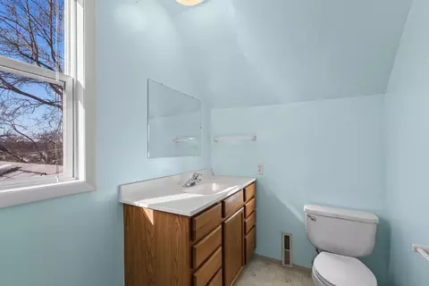Bath - 402 Ermina Ave, Spokane, WA 99207 photo 5 of 5