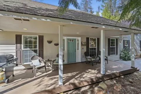 912 Deer Valley Rd, Newport, WA 99156