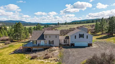 17619 N South Bank Rd, Nine Mile Falls, WA 99026