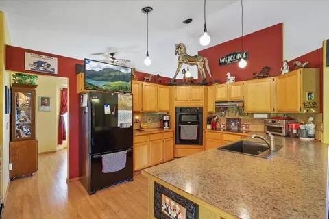 Kitchen - 4312 E Singletree Ave, Colbert, WA 99005 photo 2 of 4