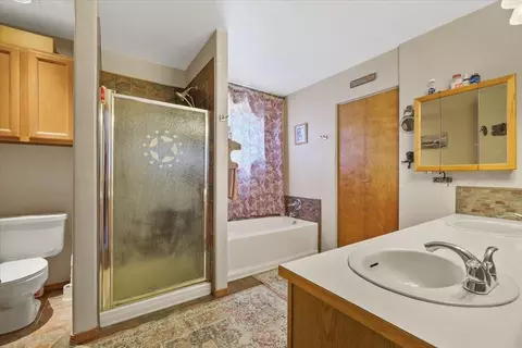 Bath - 4312 E Singletree Ave, Colbert, WA 99005 photo 1 of 3