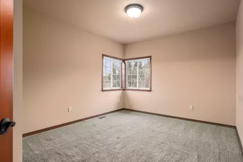 Bedroom - 1610 Eagle Feather Ln, Spokane, WA 99224 photo 3 of 8