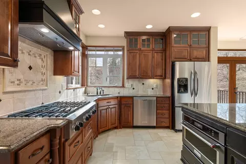 Kitchen - 1610 Eagle Feather Ln, Spokane, WA 99224 photo 2 of 7