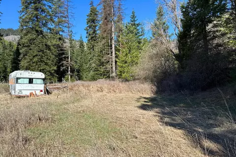 4149 N Deer Lake Rd, Loon Lake, WA 99148