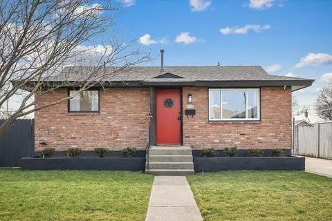2024 E Nebraska Ave, Spokane, WA 99207