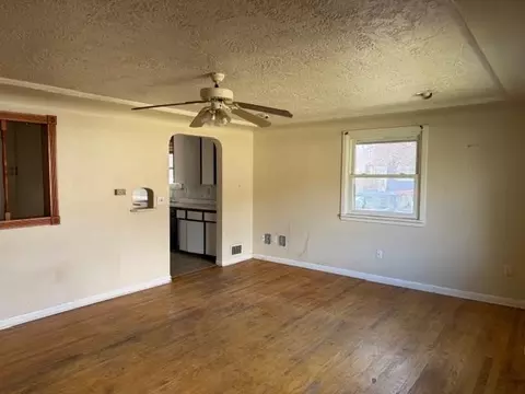Living - 4004 E Frederick Ave, Spokane, WA 99217 photo 1 of 3