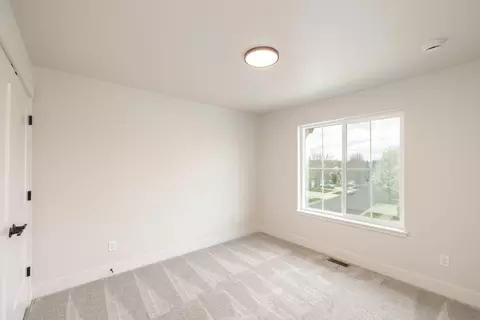 Bedroom - 2205 W Cascade Way, Spokane, WA 99208 photo 5 of 5