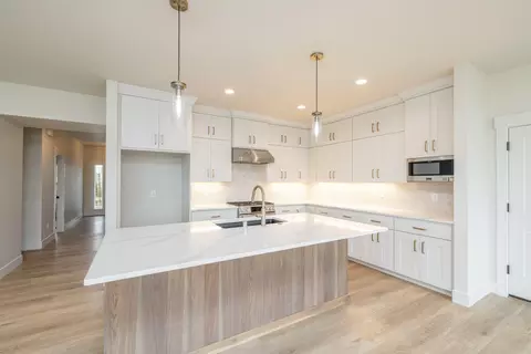 Kitchen - 2205 W Cascade Way, Spokane, WA 99208 photo 1 of 4