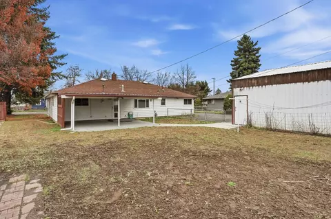 Exterior - 554 E North Ave, Spokane, WA 99207 photo 8 of 11