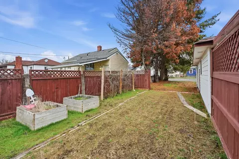 Exterior - 554 E North Ave, Spokane, WA 99207 photo 11 of 11