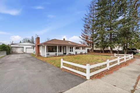 Exterior - 554 E North Ave, Spokane, WA 99207 photo 2 of 11