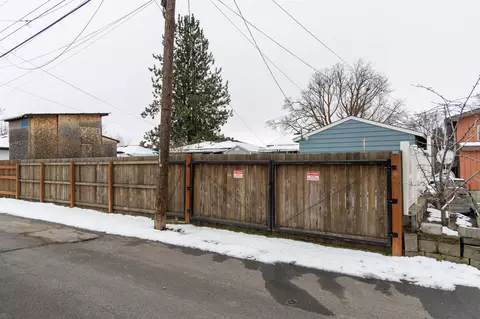 Exterior - 1917 E Dalke Ave, Spokane, WA 99208 photo 7 of 8