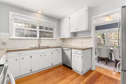 Kitchen - 1708 E 18th Ave, Spokane, WA 99203 photo 3 of 4