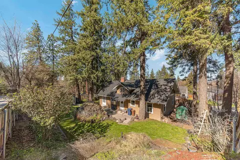 Exterior - 1708 E 18th Ave, Spokane, WA 99203 photo 13 of 17