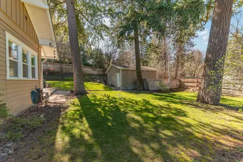 Exterior - 1708 E 18th Ave, Spokane, WA 99203 photo 15 of 17