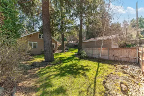 Exterior - 1708 E 18th Ave, Spokane, WA 99203 photo 16 of 17