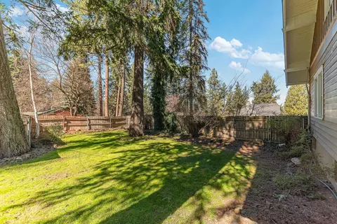 Exterior - 1708 E 18th Ave, Spokane, WA 99203 photo 6 of 17