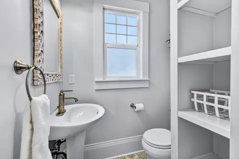 Bath - 416 E 18th Ave, Spokane, WA 99203 photo 1 of 6