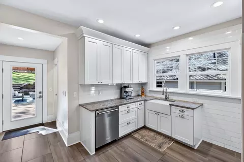 Kitchen - 416 E 18th Ave, Spokane, WA 99203 photo 4 of 5