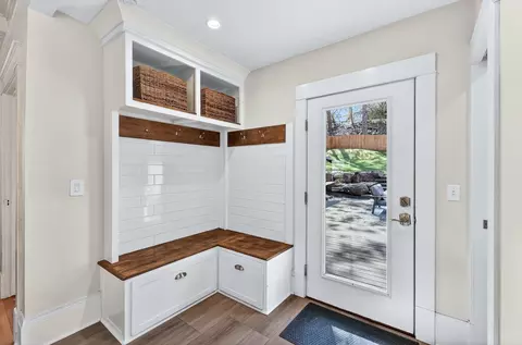 Entry Way - 416 E 18th Ave, Spokane, WA 99203 photo 1 of 1