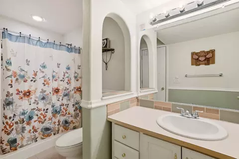Bath - 310 E Trevor St, Colbert, WA 99005 photo 2 of 3