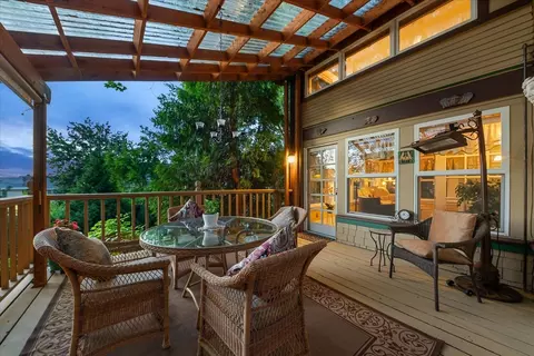 Exterior - 215 E 9th Ave, Spokane, WA 99202 photo 5 of 9