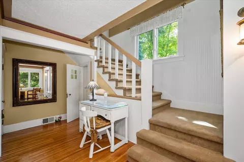 Entry Way - 215 E 9th Ave, Spokane, WA 99202 photo 1 of 2