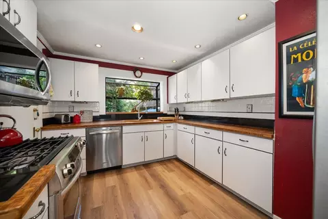 Kitchen - 215 E 9th Ave, Spokane, WA 99202 photo 1 of 2