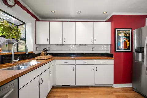 Kitchen - 215 E 9th Ave, Spokane, WA 99202 photo 2 of 2