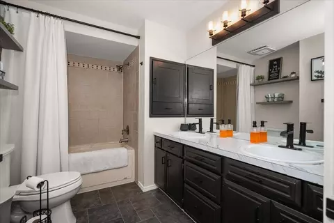 Bath - 513 E Silver Pines Ct, Colbert, WA 99005 photo 1 of 2