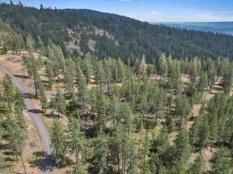 NKA Weaver Way #B OF  6, Deer Park, WA 99006