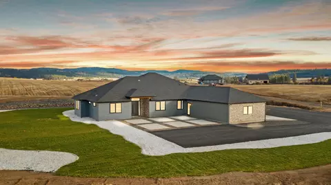 13790 N Bruce Rd, Mead, WA 99021