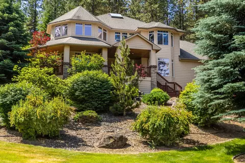 12910 S Fairway Ridge Ln, Spokane, WA 99224