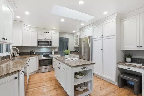 Kitchen - 1504 E 64th Ave, Spokane, WA 99223 photo 5 of 5