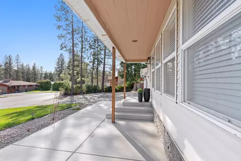 Exterior - 11119 E 17th Ave, Spokane Valley, WA 99206 photo 16 of 17