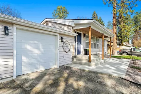 Exterior - 11119 E 17th Ave, Spokane Valley, WA 99206 photo 14 of 17