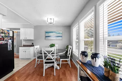Dining - 11119 E 17th Ave, Spokane Valley, WA 99206 photo 2 of 4