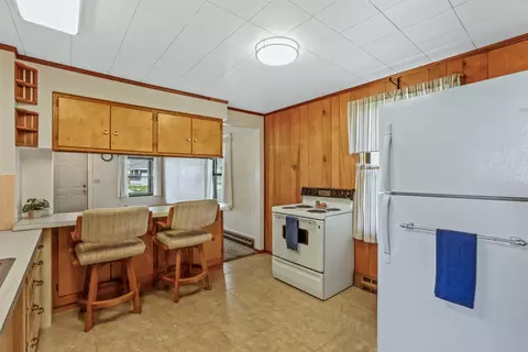 Kitchen - 2002 E Dalton Ave, Spokane, WA 99207 photo 2 of 2