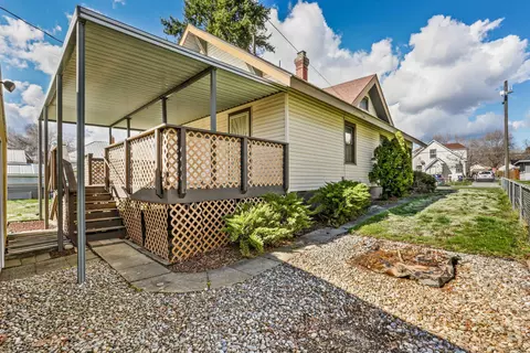 Exterior - 2002 E Dalton Ave, Spokane, WA 99207 photo 3 of 3