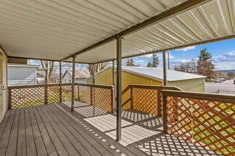 Exterior - 2002 E Dalton Ave, Spokane, WA 99207 photo 2 of 3