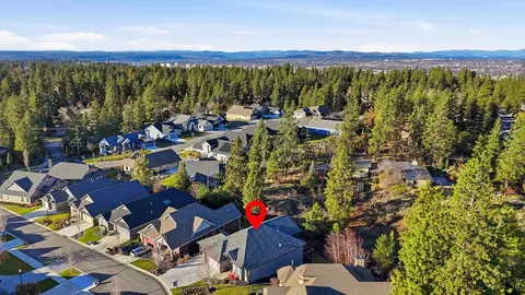 View/Area - 2121 E Cherrytree Ln, Spokane, WA 99203 photo 2 of 2