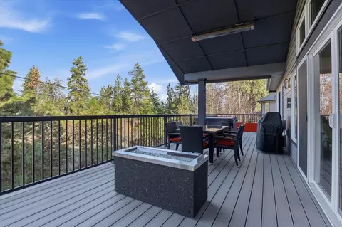 Exterior - 2121 E Cherrytree Ln, Spokane, WA 99203 photo 2 of 5