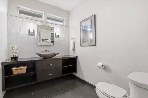 Bath - 2121 E Cherrytree Ln, Spokane, WA 99203 photo 1 of 4