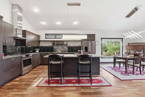 Kitchen - 2121 E Cherrytree Ln, Spokane, WA 99203 photo 2 of 5
