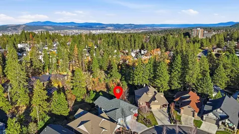 View/Area - 2121 E Cherrytree Ln, Spokane, WA 99203 photo 1 of 2