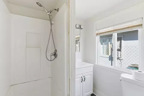 Bath - 1919 E 4th Ave, Spokane, WA 99202 photo 1 of 2